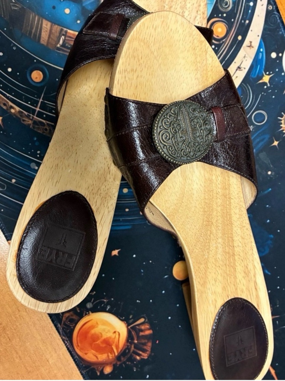 FRYE Dark Brown Leather Sandals with Ornate Medallion